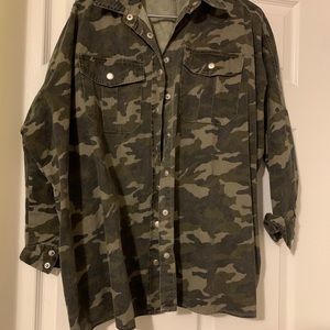 Camo oversized jacket in S/M